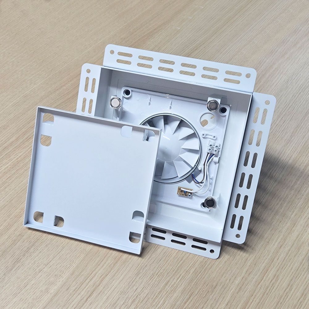 Вентиляционная решетка VRW 200x200 Tile / AURA 4CMR с таймером (белая)