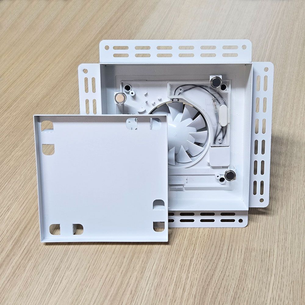 Вентиляционная решетка VRW 200x200 Tile / SILENT 100CZ (белая)