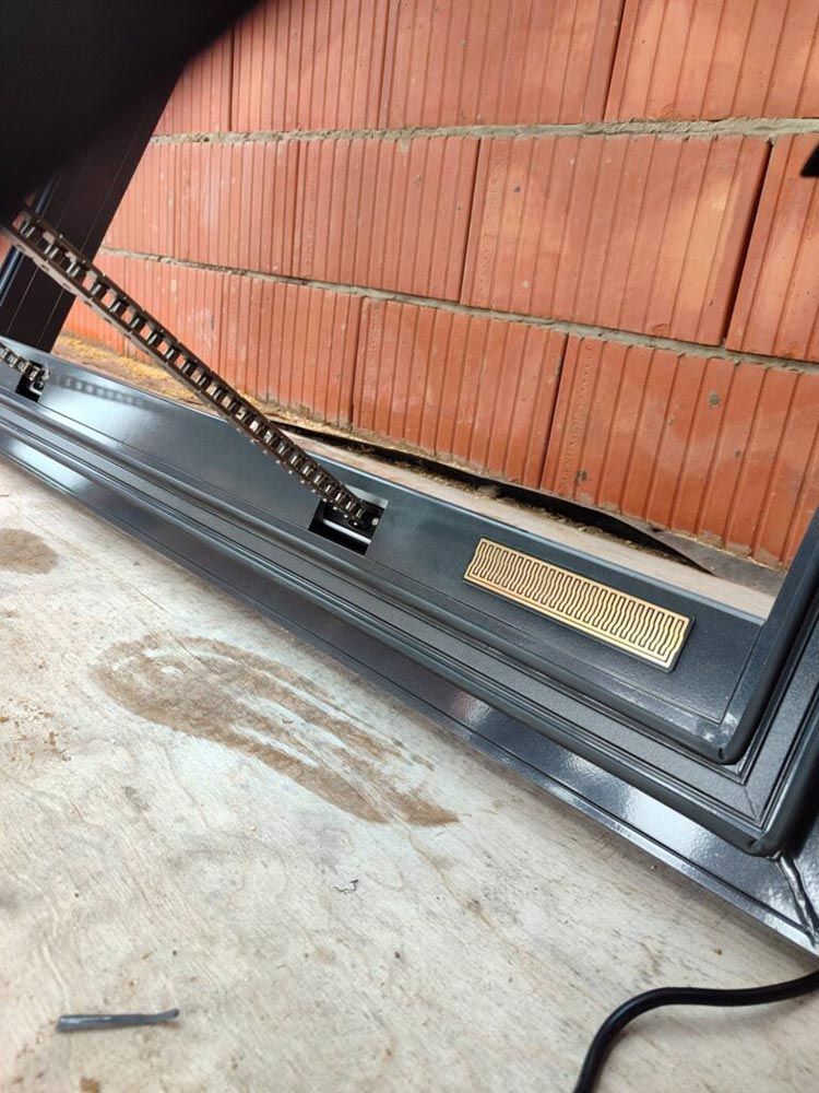 Мансардное окно CitiSky 114x118 Al с электроприводом