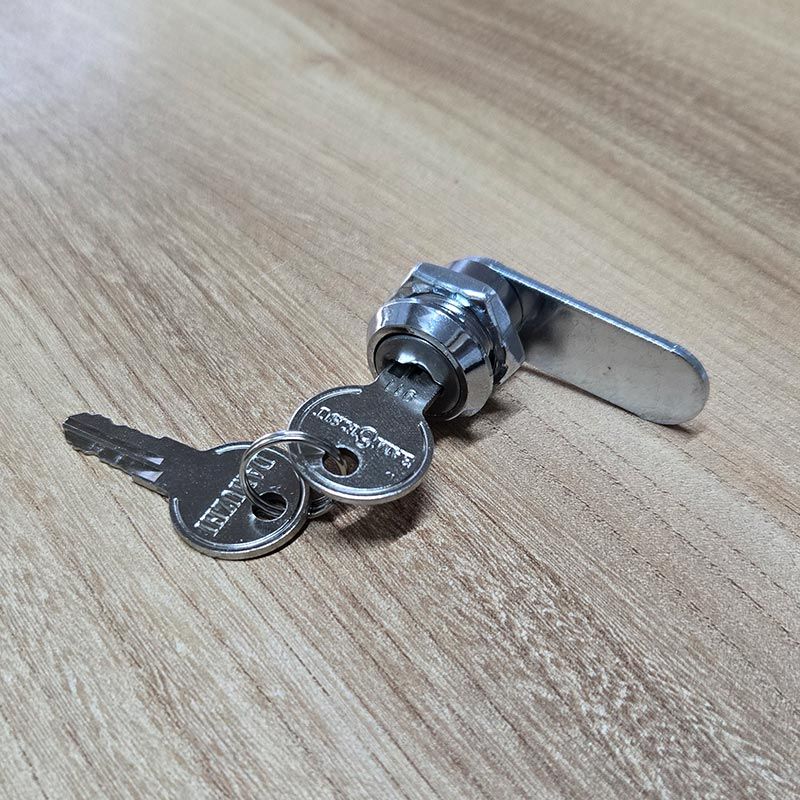 ЛРМ(ПР) 50x50, люк ревизионный металлический с пластиковой ручкой "Универсал"