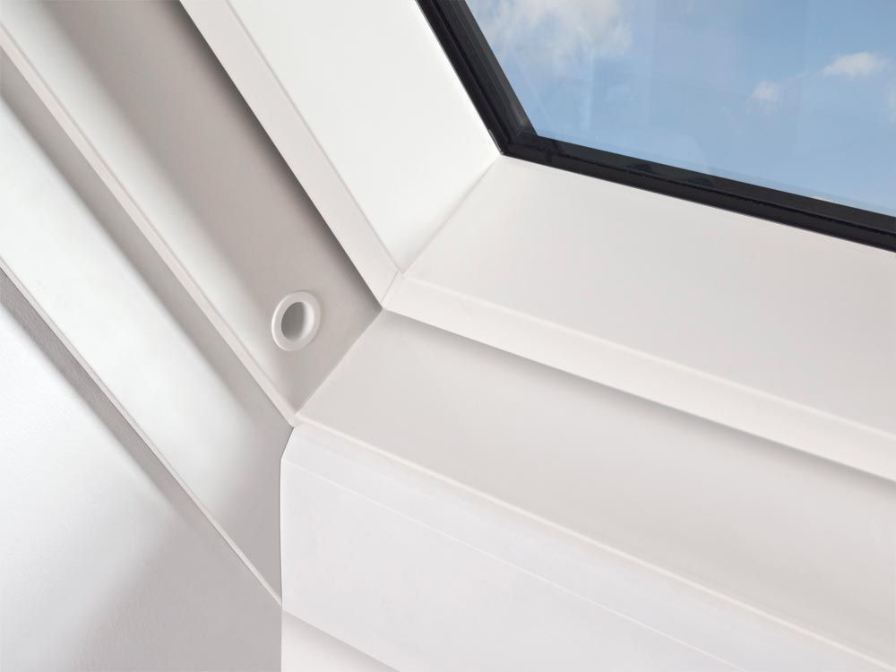 Мансардное окно Fakro PTP-V U3 55x78