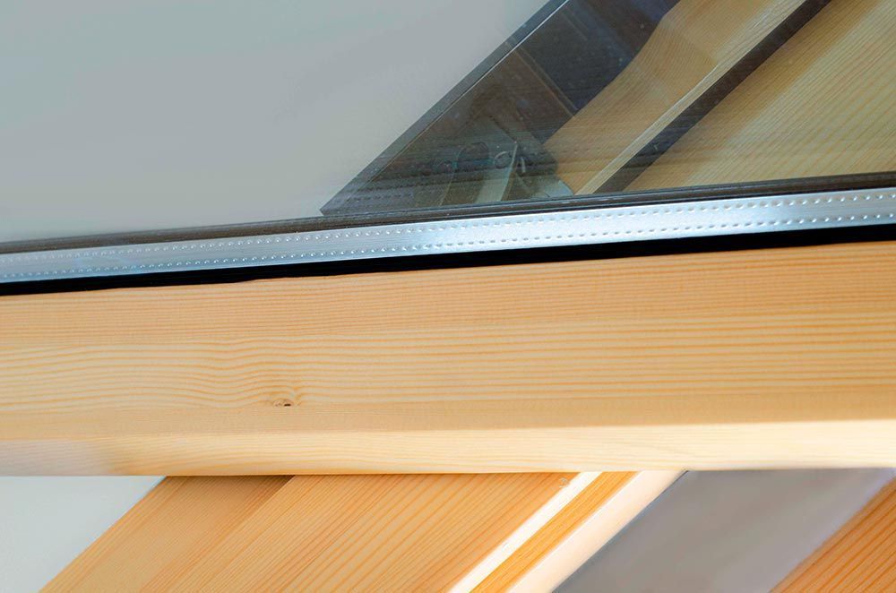 Окно мансардное Fakro FTP-V U5+ (CH) 55x78