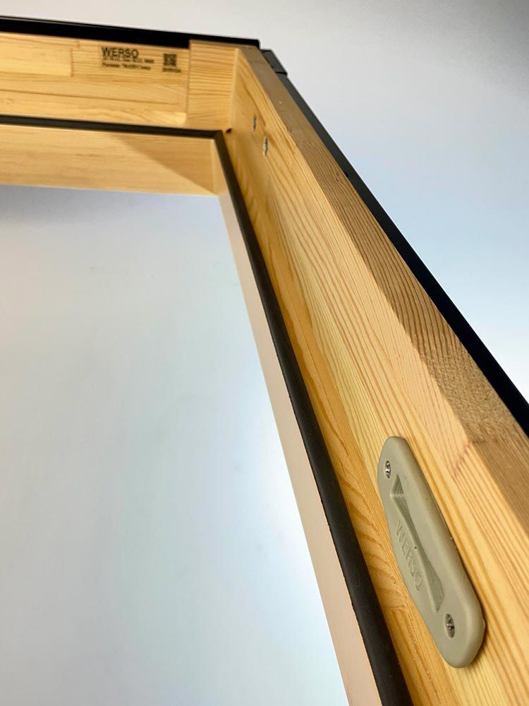 Окно-люк Werso для выхода на кровлю 78х118