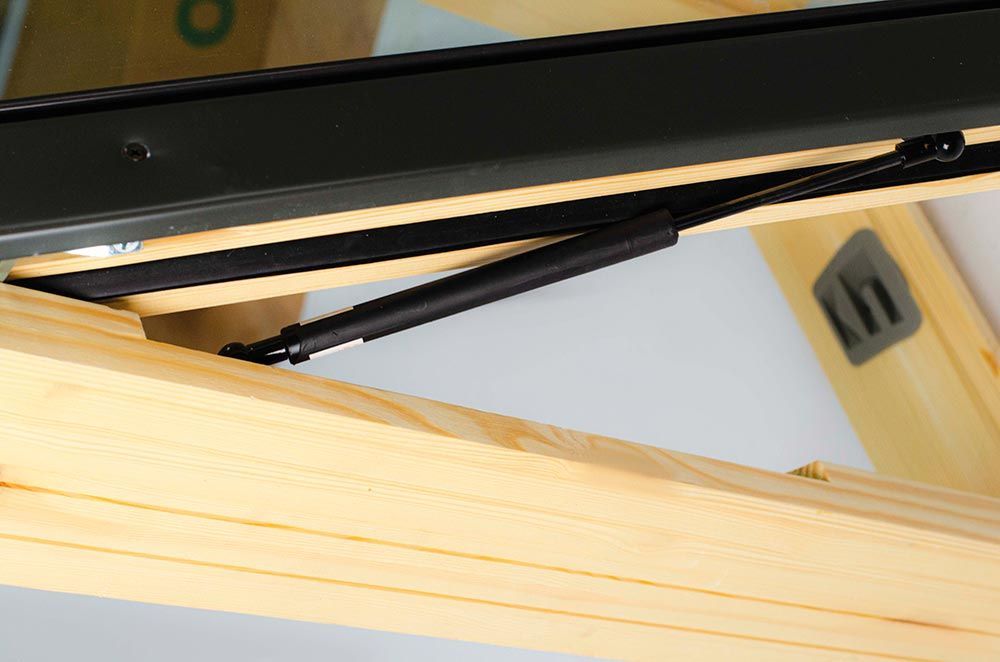 Мансардное окно Fakro FTP-V (CH) top-hung 78x118