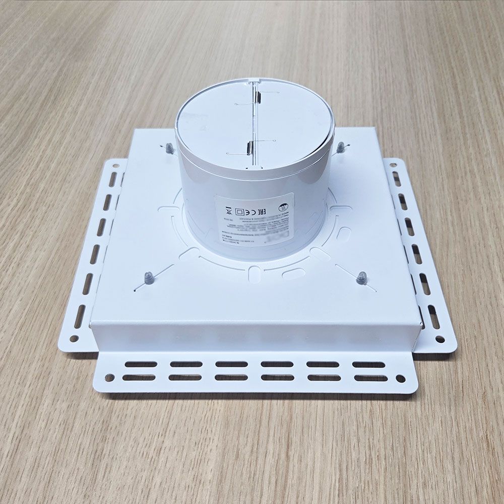 Вентиляционная решетка VRW 240x240 Tile / AURA 5C (белая)