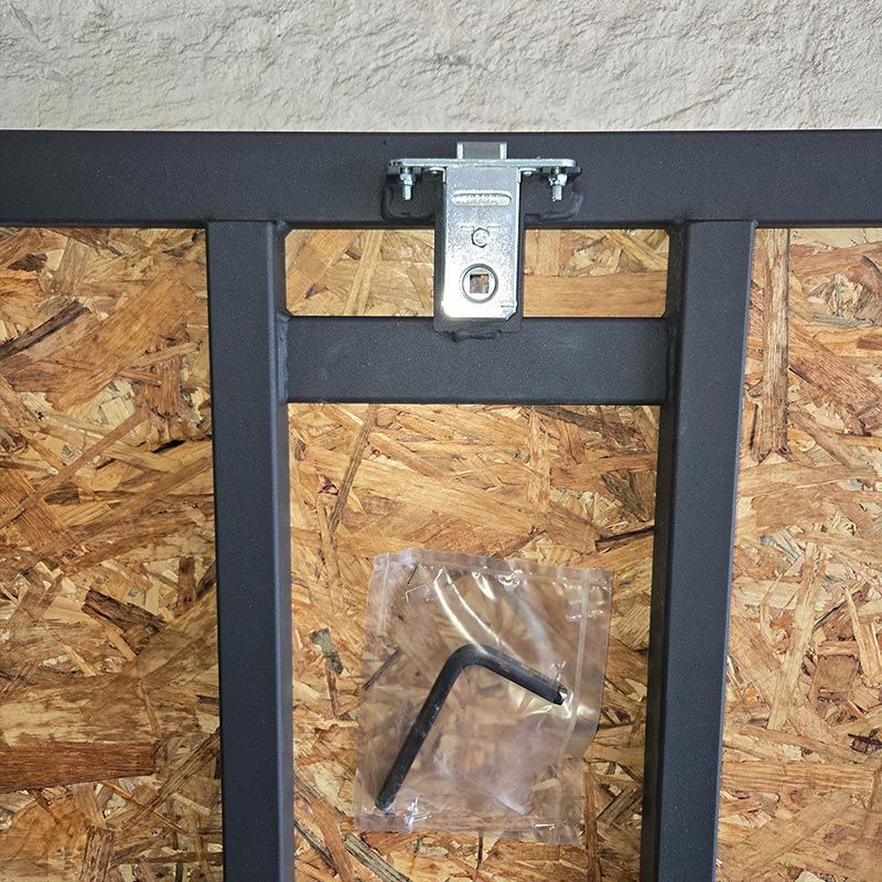 Люк напольный Берлога ПроЛайт 70x80П ОСБ